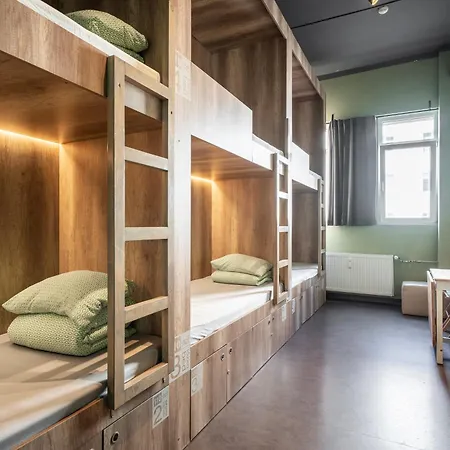 بيت ضيافة 110 *