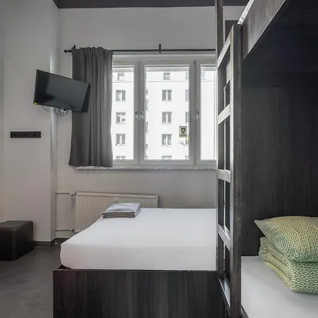 110 بيت ضيافة غدينيا